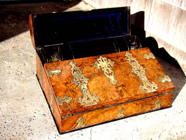An English Victorian brass mounted burl walnut writing box circa 1870 — image 3